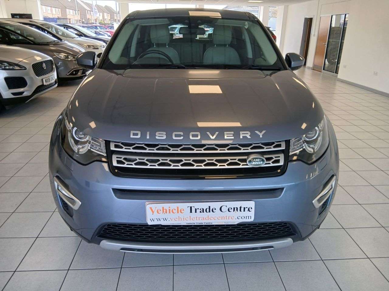 A 2018 LAND ROVER DISCOVERY SPORT 2.0 TD4 HSE Luxury SUV 5dr Diesel Auto 4WD Euro 6 (s/s) (180 ps) A 2018 LAND ROVER DISCOVERY SPORT 2.0 TD4 HSE Luxury SUV 5dr Diesel Auto 4WD Euro 6 (s/s) (180 ps)