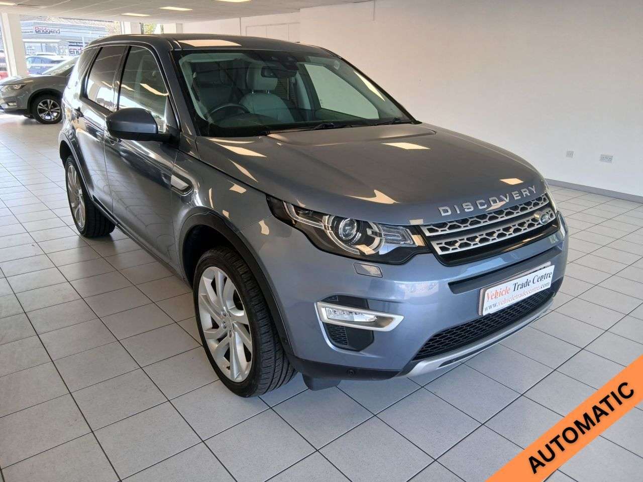 A 2018 LAND ROVER DISCOVERY SPORT 2.0 TD4 HSE Luxury SUV 5dr Diesel Auto 4WD Euro 6 (s/s) (180 ps) A 2018 LAND ROVER DISCOVERY SPORT 2.0 TD4 HSE Luxury SUV 5dr Diesel Auto 4WD Euro 6 (s/s) (180 ps)