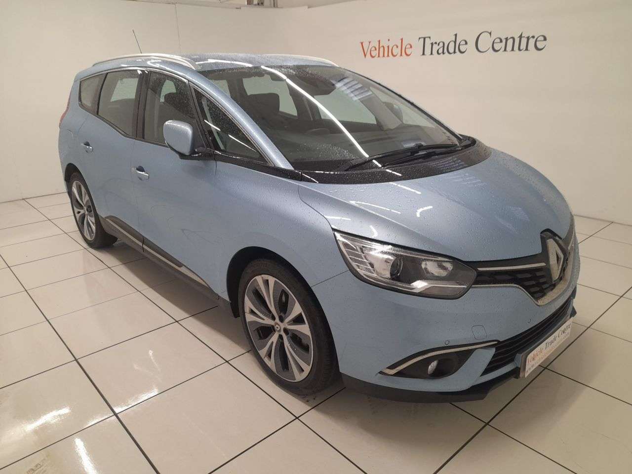 A 2018 RENAULT GRAND SCENIC 1.6 dCi Dynamique Nav MPV 5dr Diesel Manual Euro 6 (s/s) (130 ps) A 2018 RENAULT GRAND SCENIC 1.6 dCi Dynamique Nav MPV 5dr Diesel Manual Euro 6 (s/s) (130 ps)