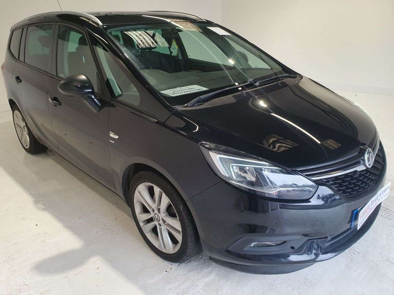 A 2017 VAUXHALL ZAFIRA TOURER 1.4i Turbo SRi MPV 5dr Petrol Auto Euro 6 (140 ps) A 2017 VAUXHALL ZAFIRA TOURER 1.4i Turbo SRi MPV 5dr Petrol Auto Euro 6 (140 ps)