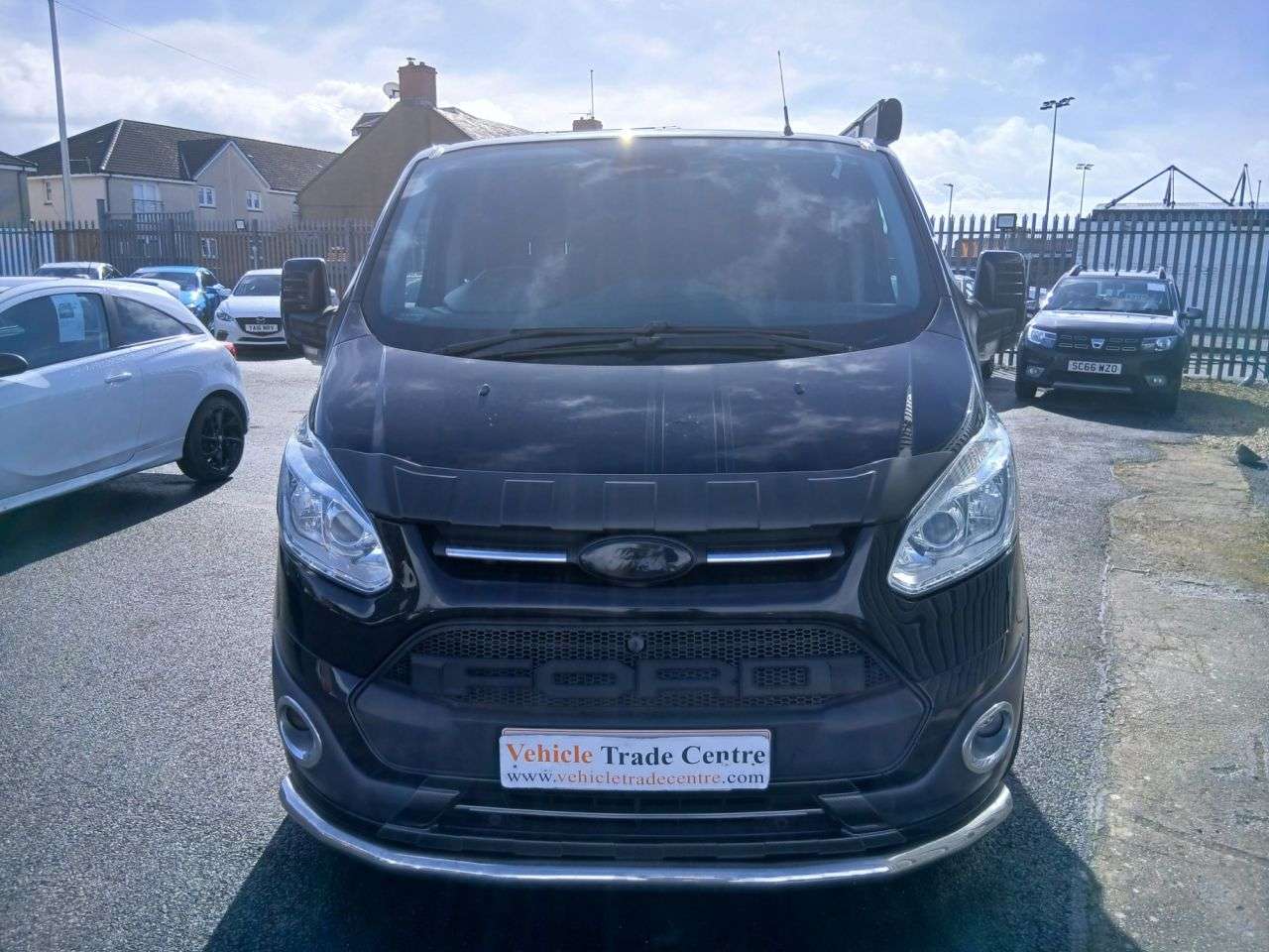 A 2017 FORD TRANSIT CUSTOM 2.0 TDCi 290 Limited Panel Van 5dr Diesel Manual L2 H2 (157 g/km, 128 bhp) A 2017 FORD TRANSIT CUSTOM 2.0 TDCi 290 Limited Panel Van 5dr Diesel Manual L2 H2 (157 g/km, 128 bhp)