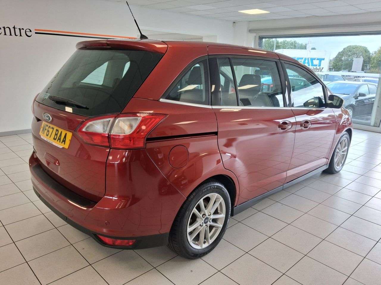 A 2017 FORD GRAND C-MAX 1.5 TDCi Zetec MPV 5dr Diesel Manual Euro 6 (s/s) (120 ps) A 2017 FORD GRAND C-MAX 1.5 TDCi Zetec MPV 5dr Diesel Manual Euro 6 (s/s) (120 ps)
