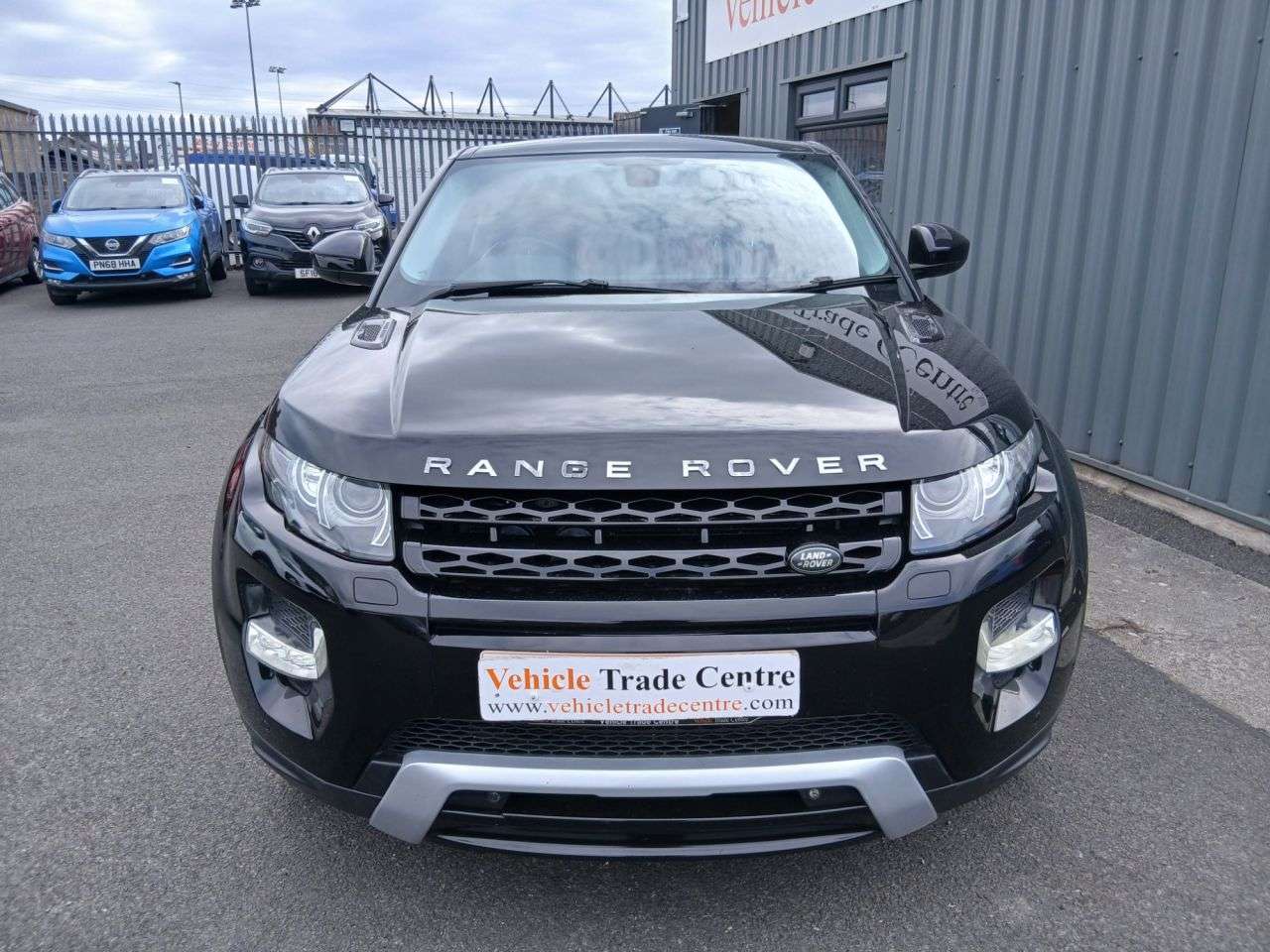 A 2014 LAND ROVER RANGE ROVER EVOQUE 2.2 SD4 Dynamic Coupe 3dr Diesel Manual 4WD Euro 5 (s/s) (190 ps) A 2014 LAND ROVER RANGE ROVER EVOQUE 2.2 SD4 Dynamic Coupe 3dr Diesel Manual 4WD Euro 5 (s/s) (190 ps)