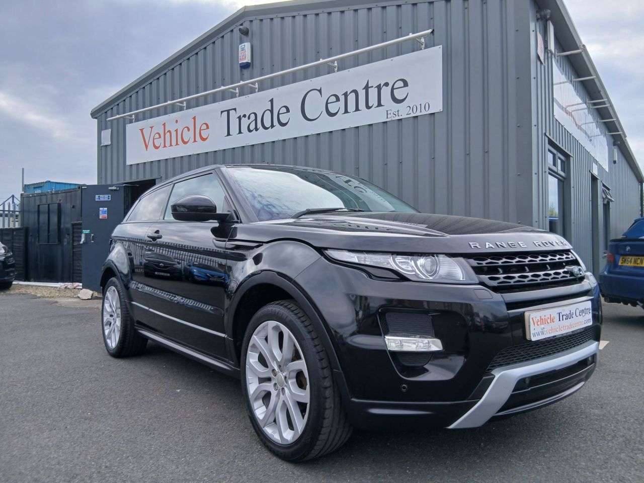 A 2014 LAND ROVER RANGE ROVER EVOQUE 2.2 SD4 Dynamic Coupe 3dr Diesel Manual 4WD Euro 5 (s/s) (190 ps) A 2014 LAND ROVER RANGE ROVER EVOQUE 2.2 SD4 Dynamic Coupe 3dr Diesel Manual 4WD Euro 5 (s/s) (190 ps)