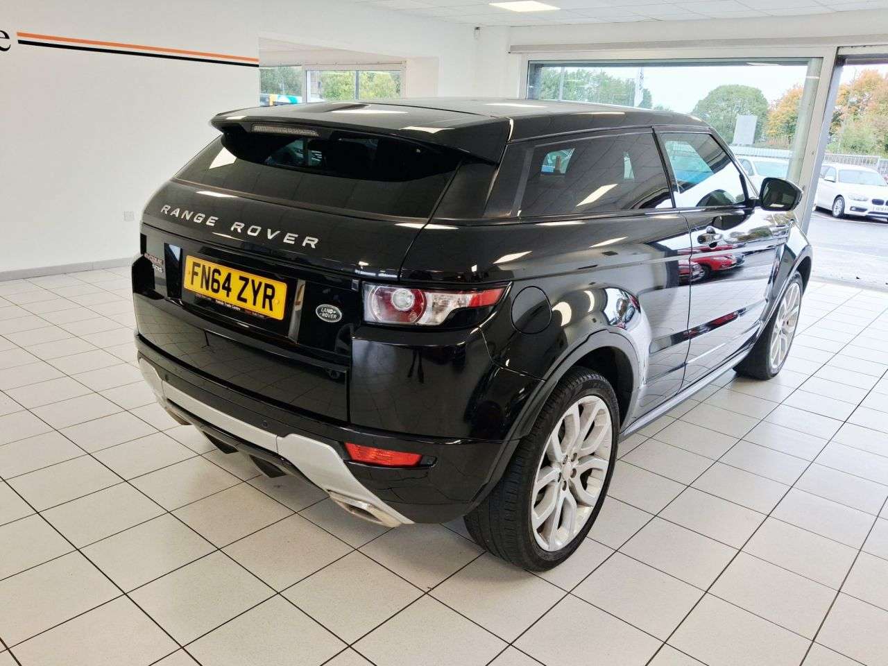 A 2014 LAND ROVER RANGE ROVER EVOQUE 2.2 SD4 Dynamic Coupe 3dr Diesel Manual 4WD Euro 5 (s/s) (190 ps) A 2014 LAND ROVER RANGE ROVER EVOQUE 2.2 SD4 Dynamic Coupe 3dr Diesel Manual 4WD Euro 5 (s/s) (190 ps)