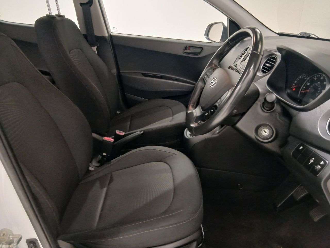 2018 HYUNDAI I10 2018 HYUNDAI I10