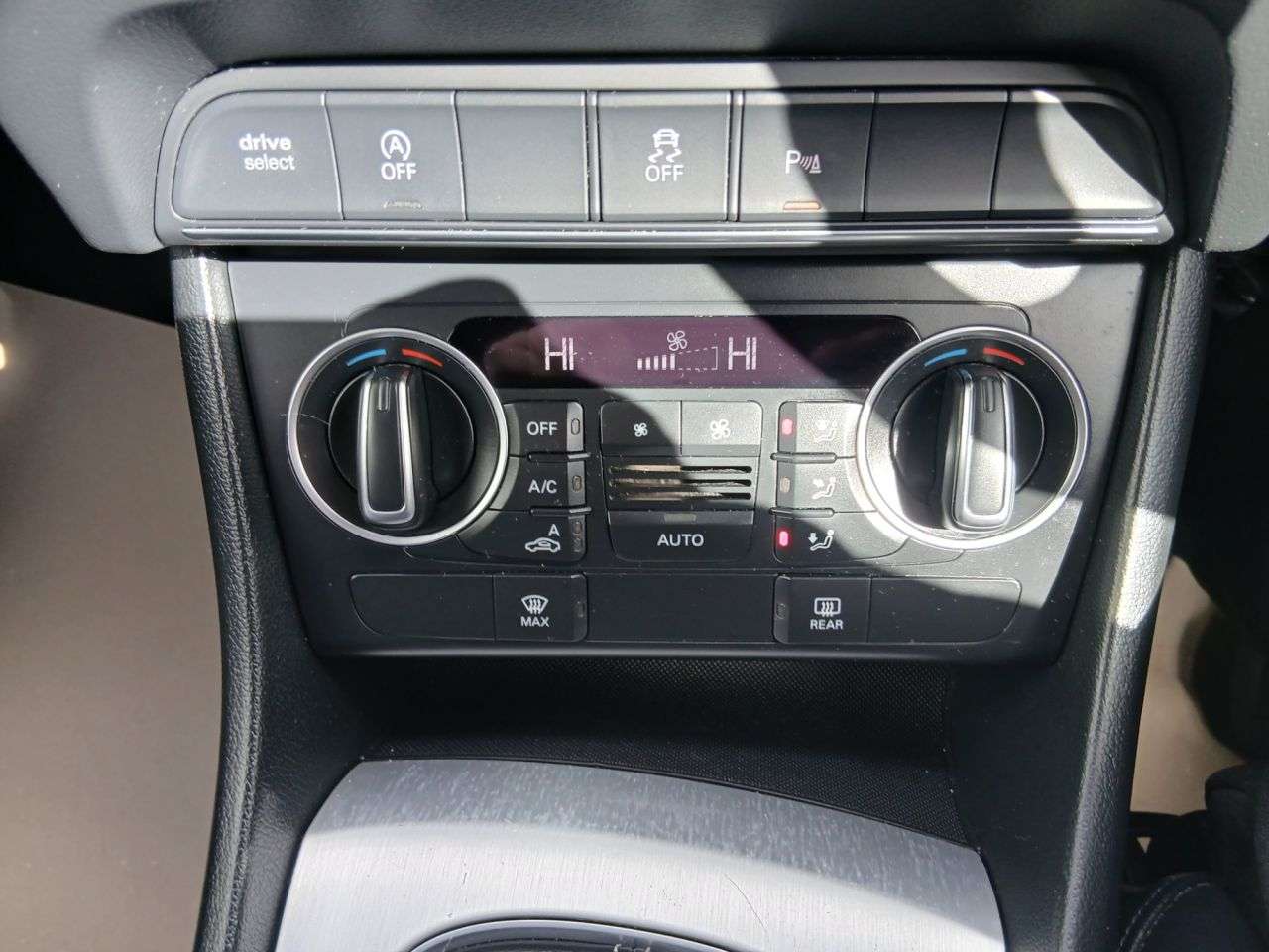 2015 AUDI Q3 2015 AUDI Q3