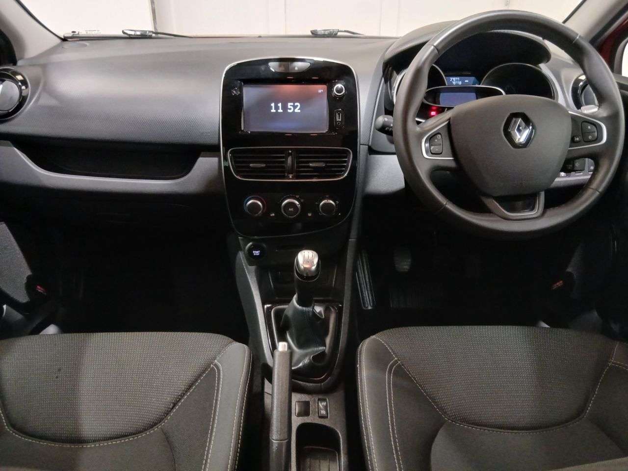 2018 RENAULT CLIO 2018 RENAULT CLIO
