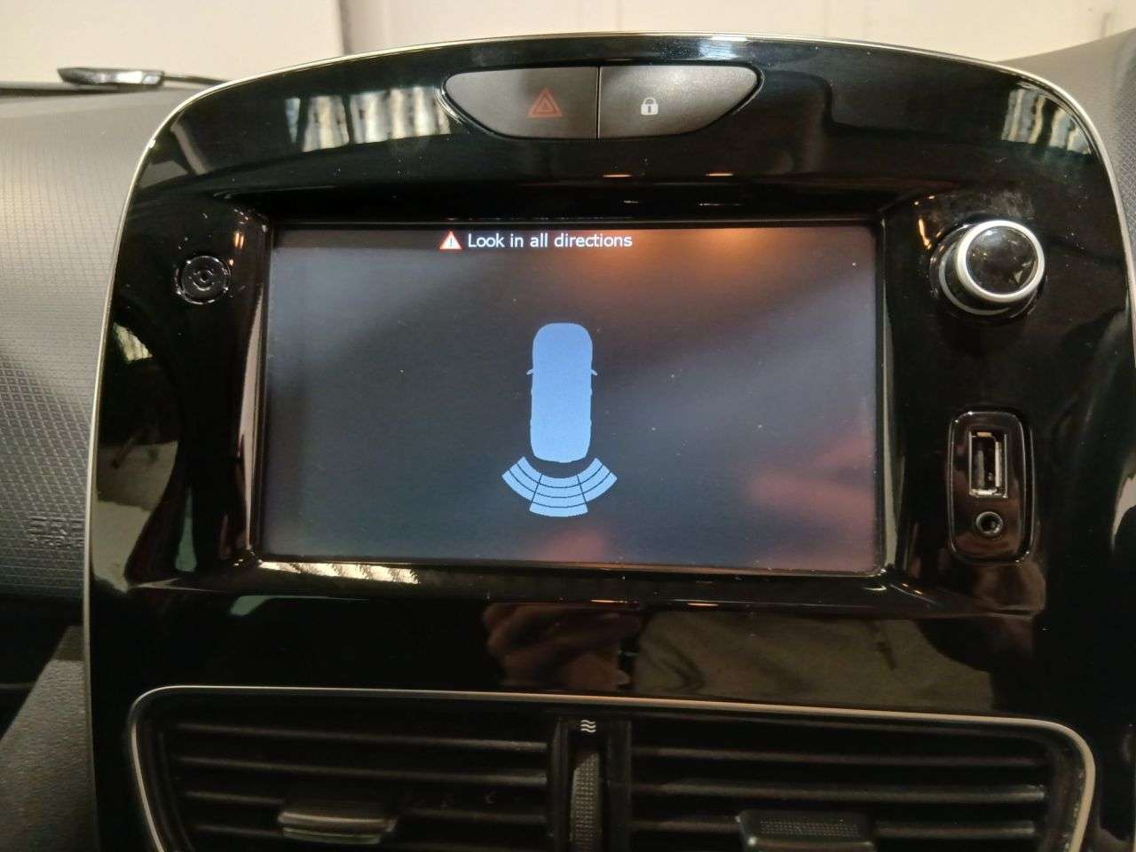 2018 RENAULT CLIO 2018 RENAULT CLIO