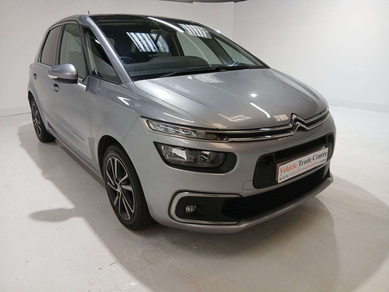 A 2019 CITROEN C4 SPACETOURER 1.2 PureTech Feel MPV 5dr Petrol Manual Euro 6 (s/s) (130 ps) A 2019 CITROEN C4 SPACETOURER 1.2 PureTech Feel MPV 5dr Petrol Manual Euro 6 (s/s) (130 ps)