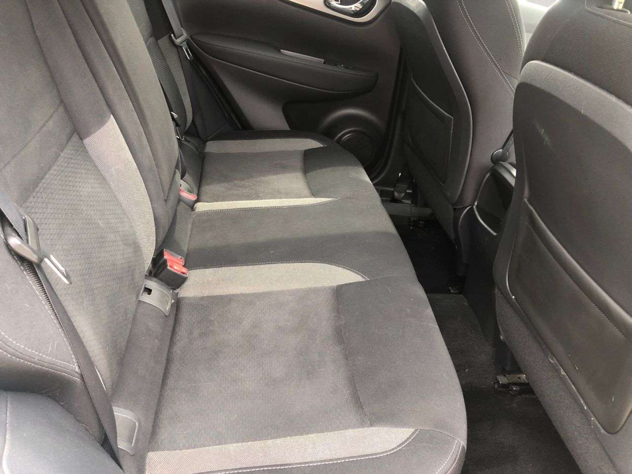 A 2019 NISSAN QASHQAI 1.3 DIG-T N-Connecta SUV 5dr Petrol Manual Euro 6 (s/s) (160 ps) A 2019 NISSAN QASHQAI 1.3 DIG-T N-Connecta SUV 5dr Petrol Manual Euro 6 (s/s) (160 ps)