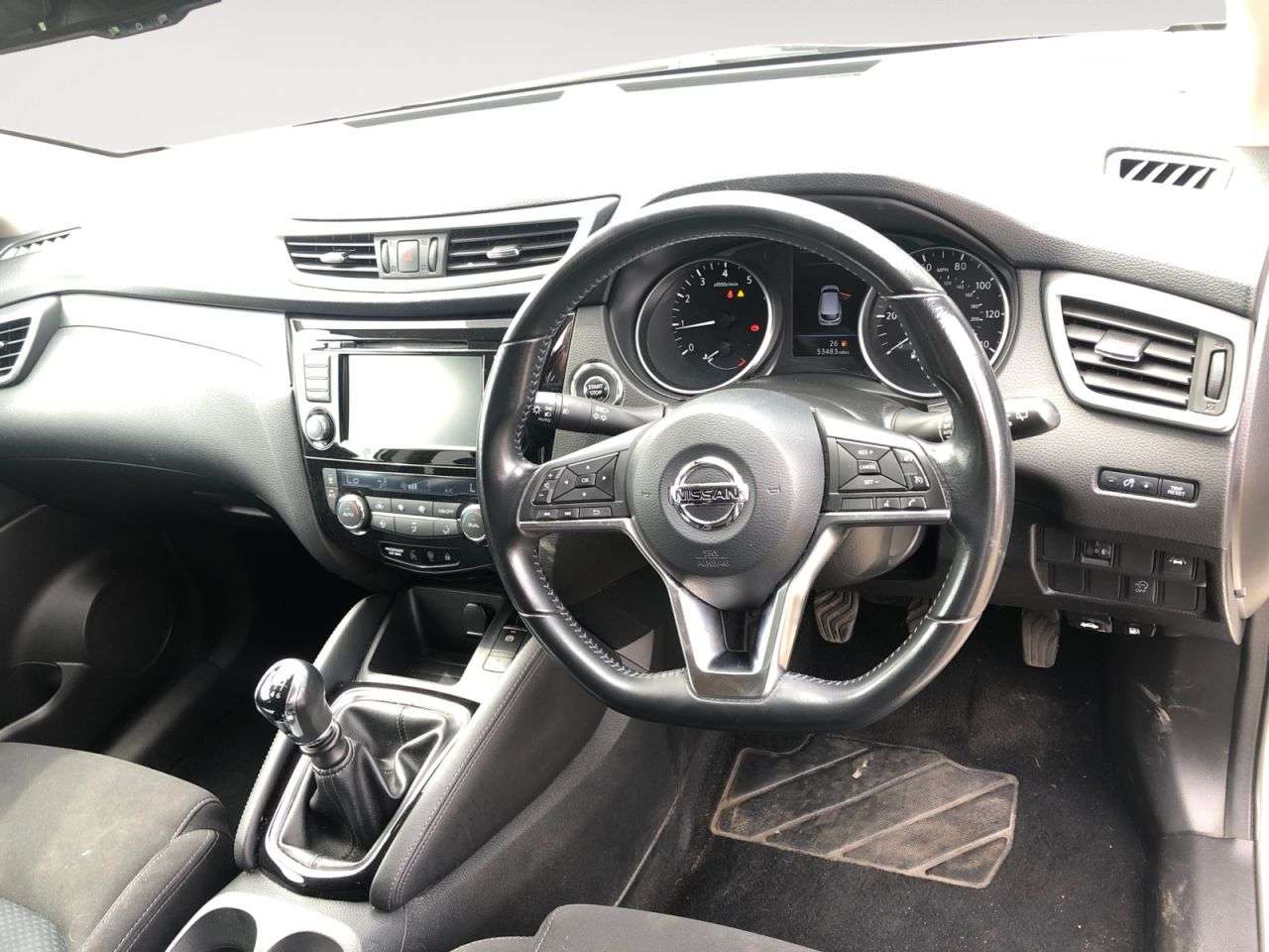 A 2019 NISSAN QASHQAI 1.3 DIG-T N-Connecta SUV 5dr Petrol Manual Euro 6 (s/s) (160 ps) A 2019 NISSAN QASHQAI 1.3 DIG-T N-Connecta SUV 5dr Petrol Manual Euro 6 (s/s) (160 ps)