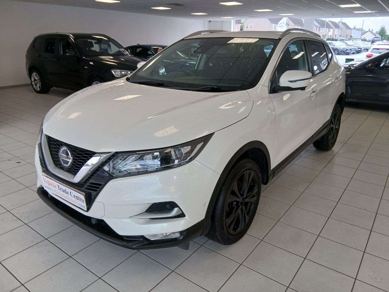 A 2019 NISSAN QASHQAI 1.3 DIG-T N-Connecta SUV 5dr Petrol Manual Euro 6 (s/s) (160 ps) A 2019 NISSAN QASHQAI 1.3 DIG-T N-Connecta SUV 5dr Petrol Manual Euro 6 (s/s) (160 ps)