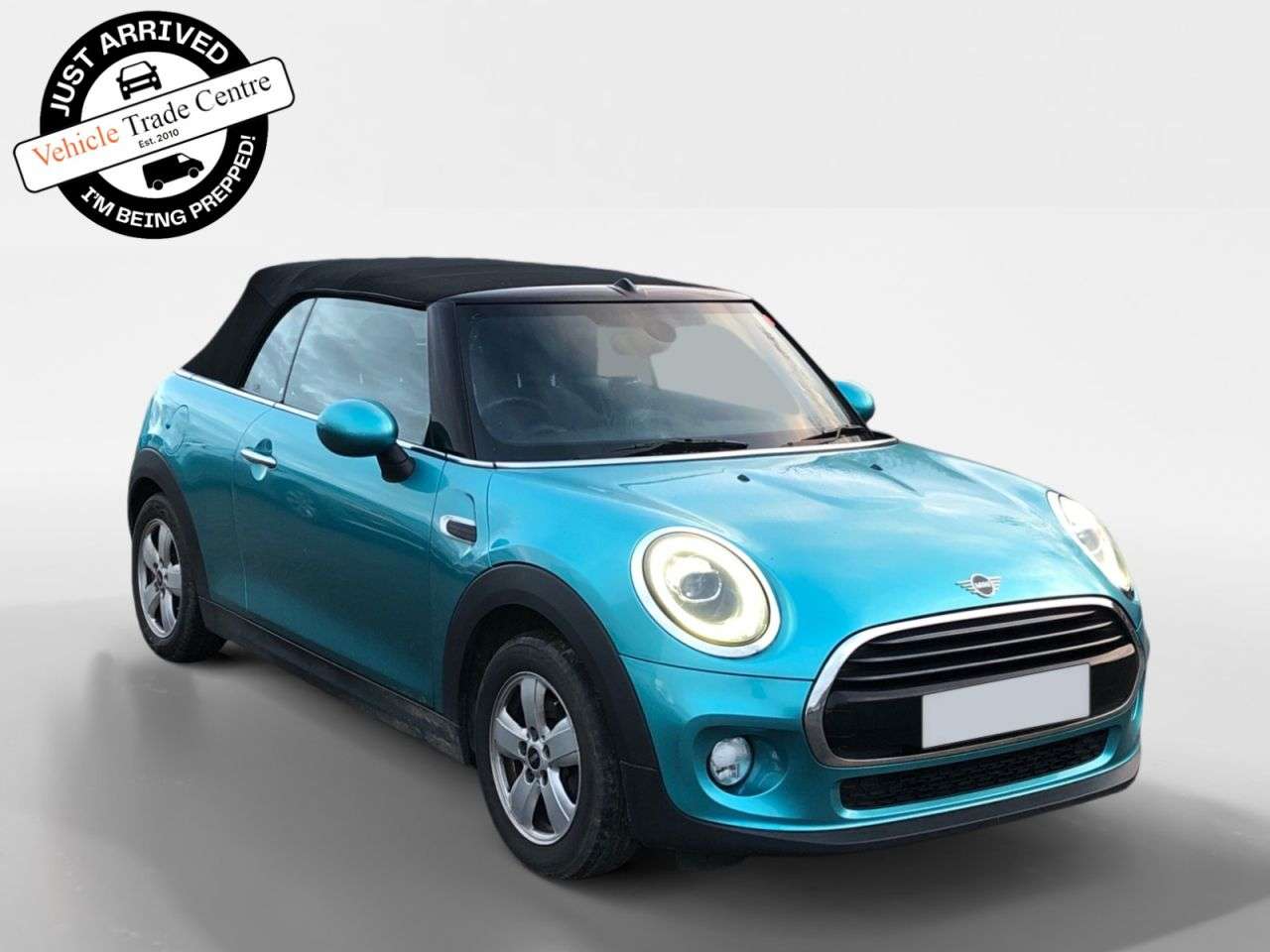 A 2018 MINI CONVERTIBLE 1.5 Cooper Convertible 2dr Petrol Manual Euro 6 (s/s) (136 ps) A 2018 MINI CONVERTIBLE 1.5 Cooper Convertible 2dr Petrol Manual Euro 6 (s/s) (136 ps)