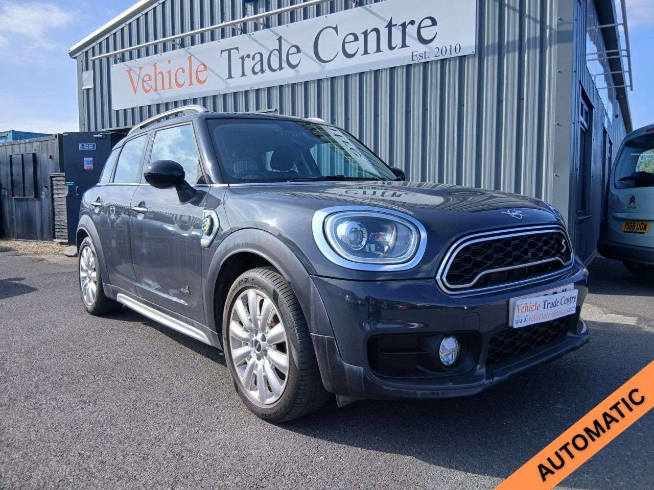 A 2019 MINI COUNTRYMAN 1.5 7.6kWh GPF Cooper SE SUV 5dr Petrol Plug-in Hybrid Auto ALL4 Euro 6 (s/ A 2019 MINI COUNTRYMAN 1.5 7.6kWh GPF Cooper SE SUV 5dr Petrol Plug-in Hybrid Auto ALL4 Euro 6 (s/