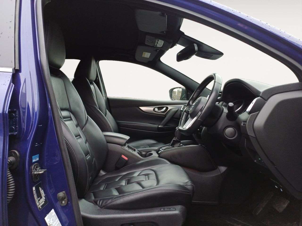 A 2018 NISSAN QASHQAI 1.3 DIG-T Tekna+ SUV 5dr Petrol DCT Auto Euro 6 (s/s) (160 ps) A 2018 NISSAN QASHQAI 1.3 DIG-T Tekna+ SUV 5dr Petrol DCT Auto Euro 6 (s/s) (160 ps)