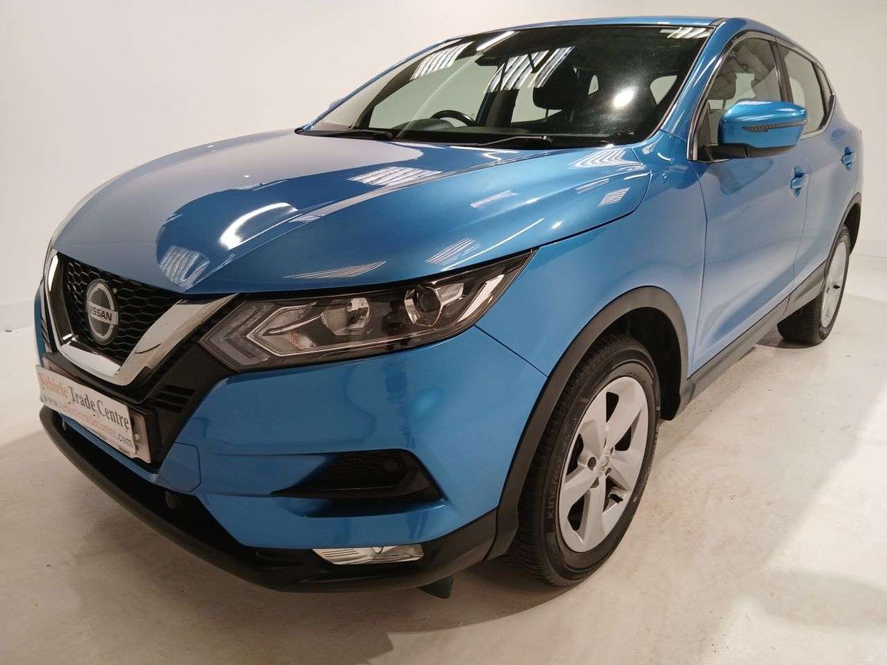 A 2018 NISSAN QASHQAI 1.5 dCi Acenta Premium SUV 5dr Diesel Manual Euro 6 (s/s) (115 ps) A 2018 NISSAN QASHQAI 1.5 dCi Acenta Premium SUV 5dr Diesel Manual Euro 6 (s/s) (115 ps)