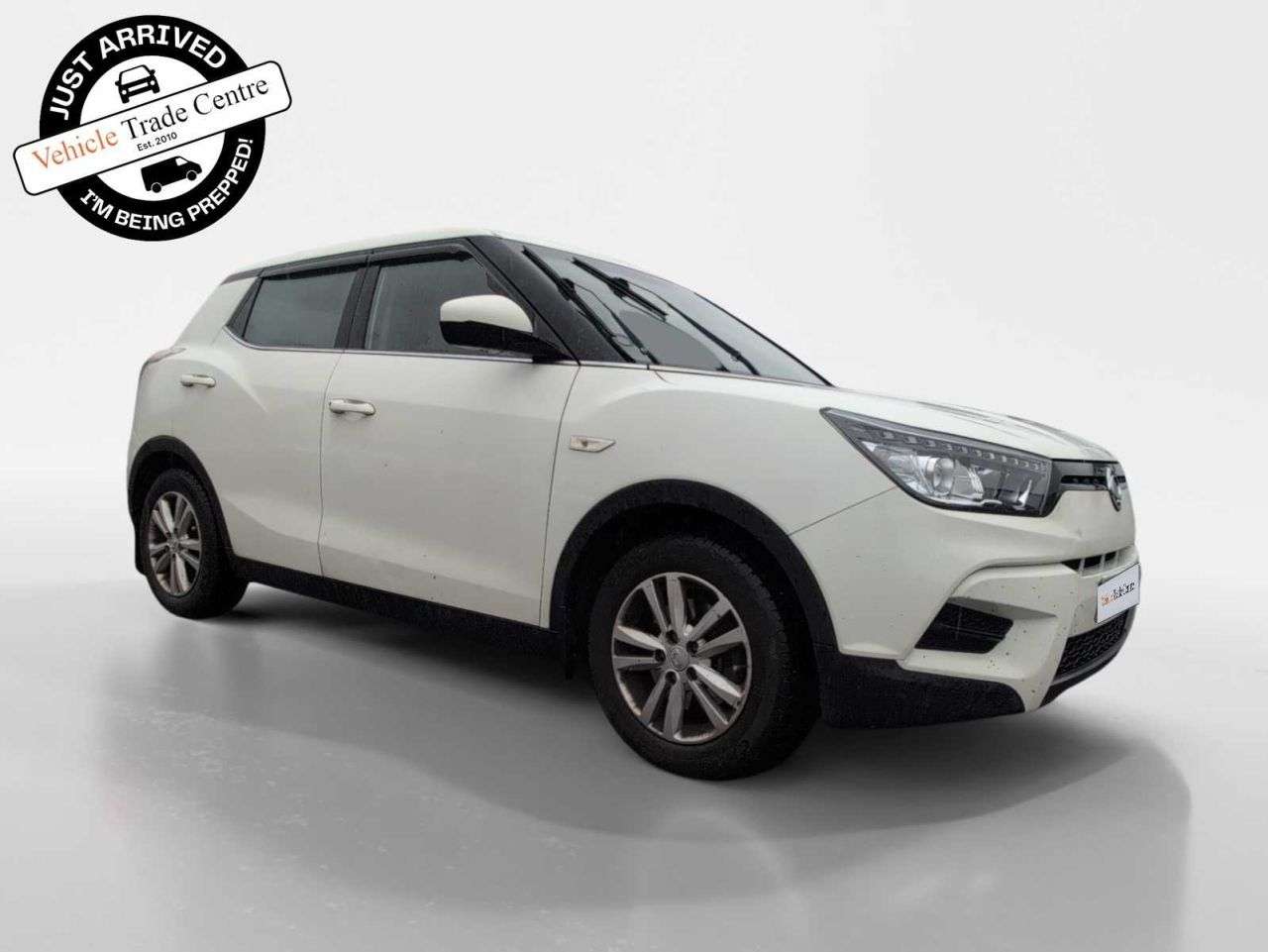 A 2017 SSANGYONG TIVOLI 1.6 e-XGi SE SUV 5dr Petrol Manual Euro 6 (s/s) (128 ps) A 2017 SSANGYONG TIVOLI 1.6 e-XGi SE SUV 5dr Petrol Manual Euro 6 (s/s) (128 ps)