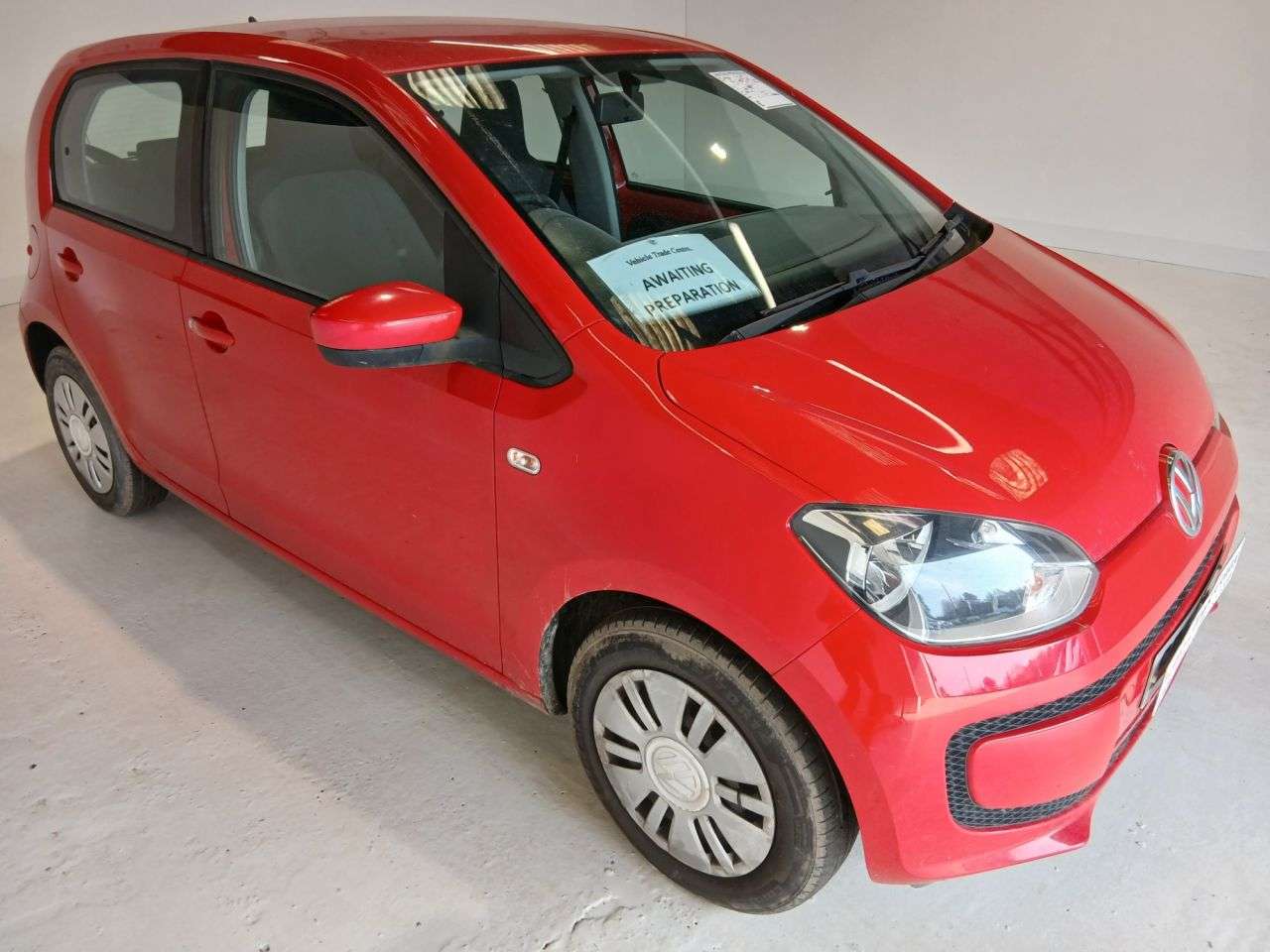 A 2015 VOLKSWAGEN UP! 1.0 Move up! Hatchback 5dr Petrol Manual Euro 6 (60 ps) A 2015 VOLKSWAGEN UP! 1.0 Move up! Hatchback 5dr Petrol Manual Euro 6 (60 ps)
