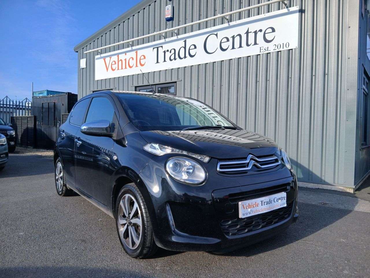 A 2017 CITROEN C1 1.2 PureTech Flair Hatchback 5dr Petrol Manual Euro 6 (82 ps) A 2017 CITROEN C1 1.2 PureTech Flair Hatchback 5dr Petrol Manual Euro 6 (82 ps)