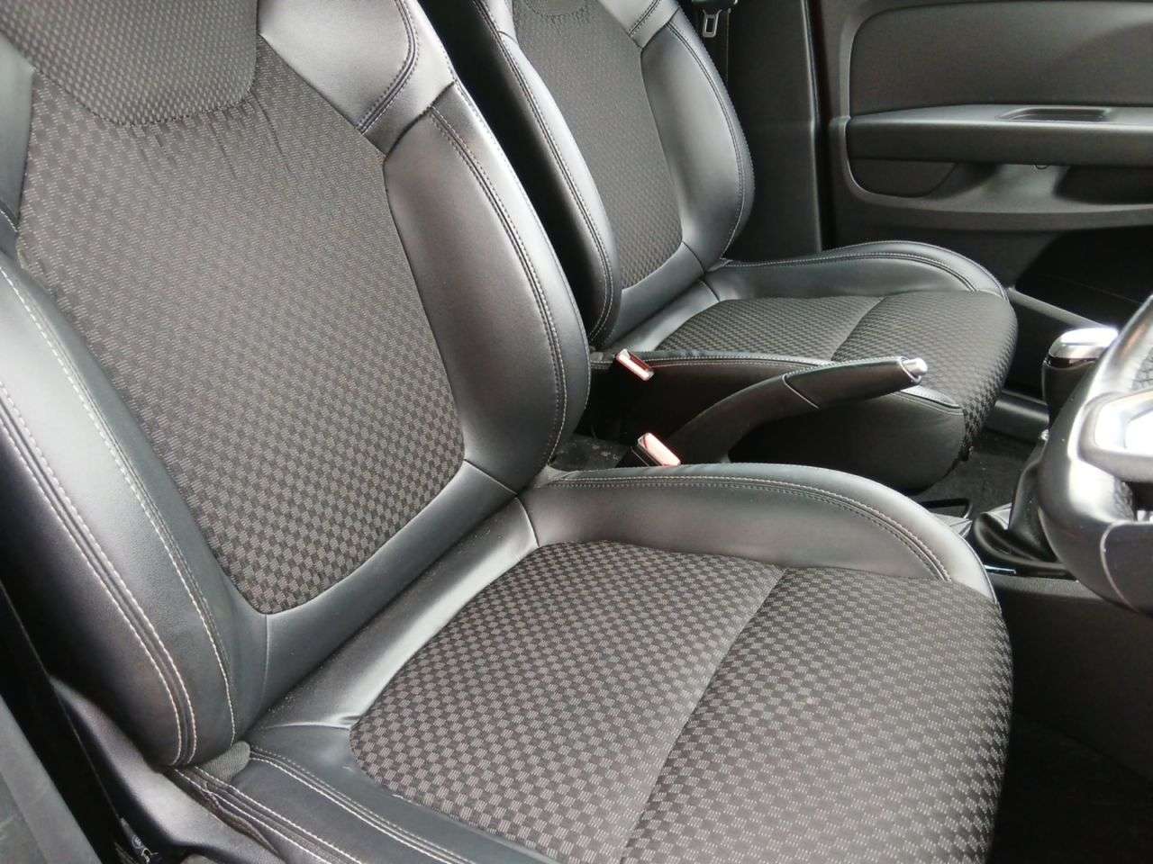 2018 RENAULT CLIO 2018 RENAULT CLIO