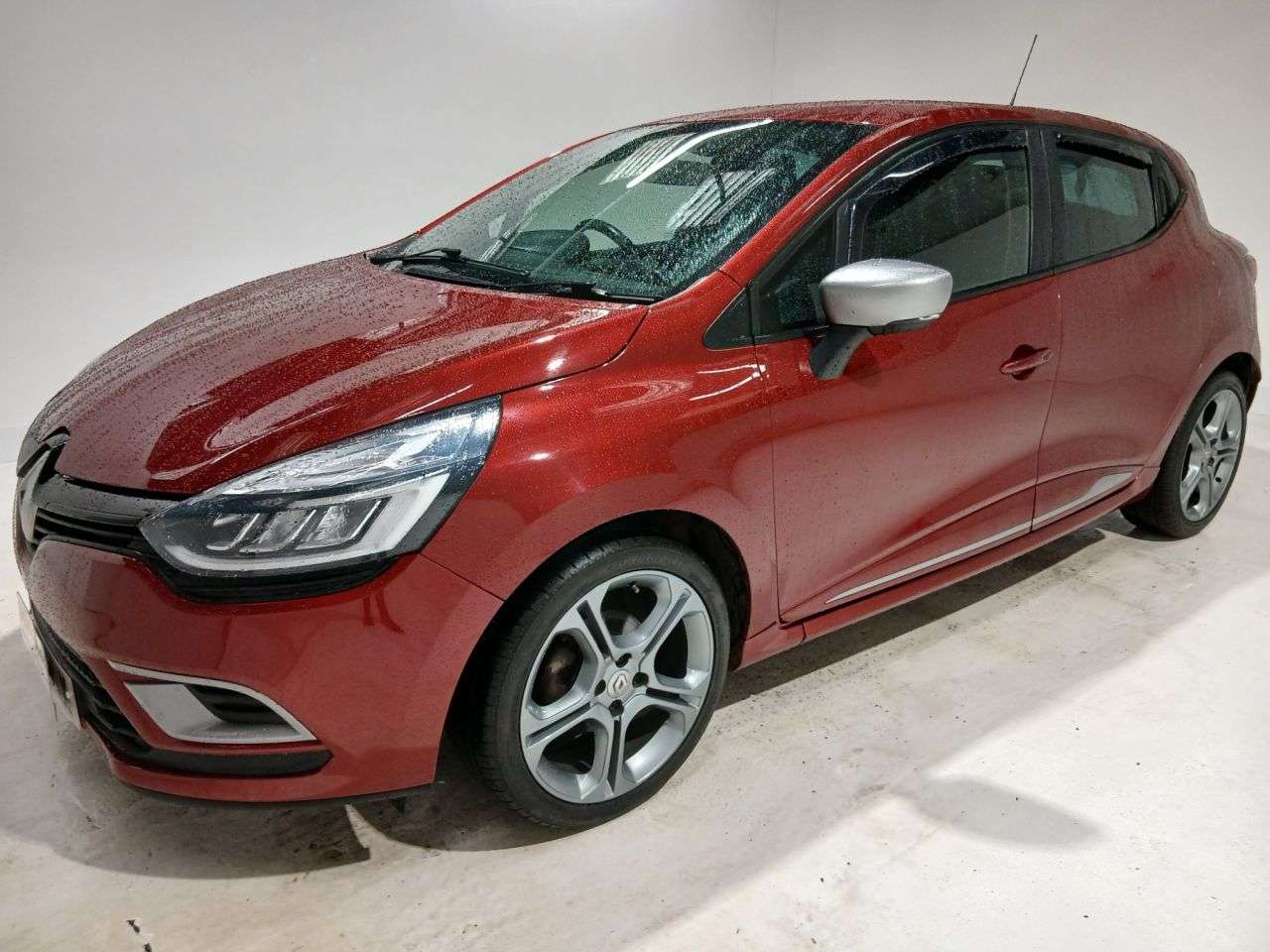 A 2018 RENAULT CLIO 0.9 TCe GT Line Hatchback 5dr Petrol Manual Euro 6 (s/s) (90 ps) A 2018 RENAULT CLIO 0.9 TCe GT Line Hatchback 5dr Petrol Manual Euro 6 (s/s) (90 ps)