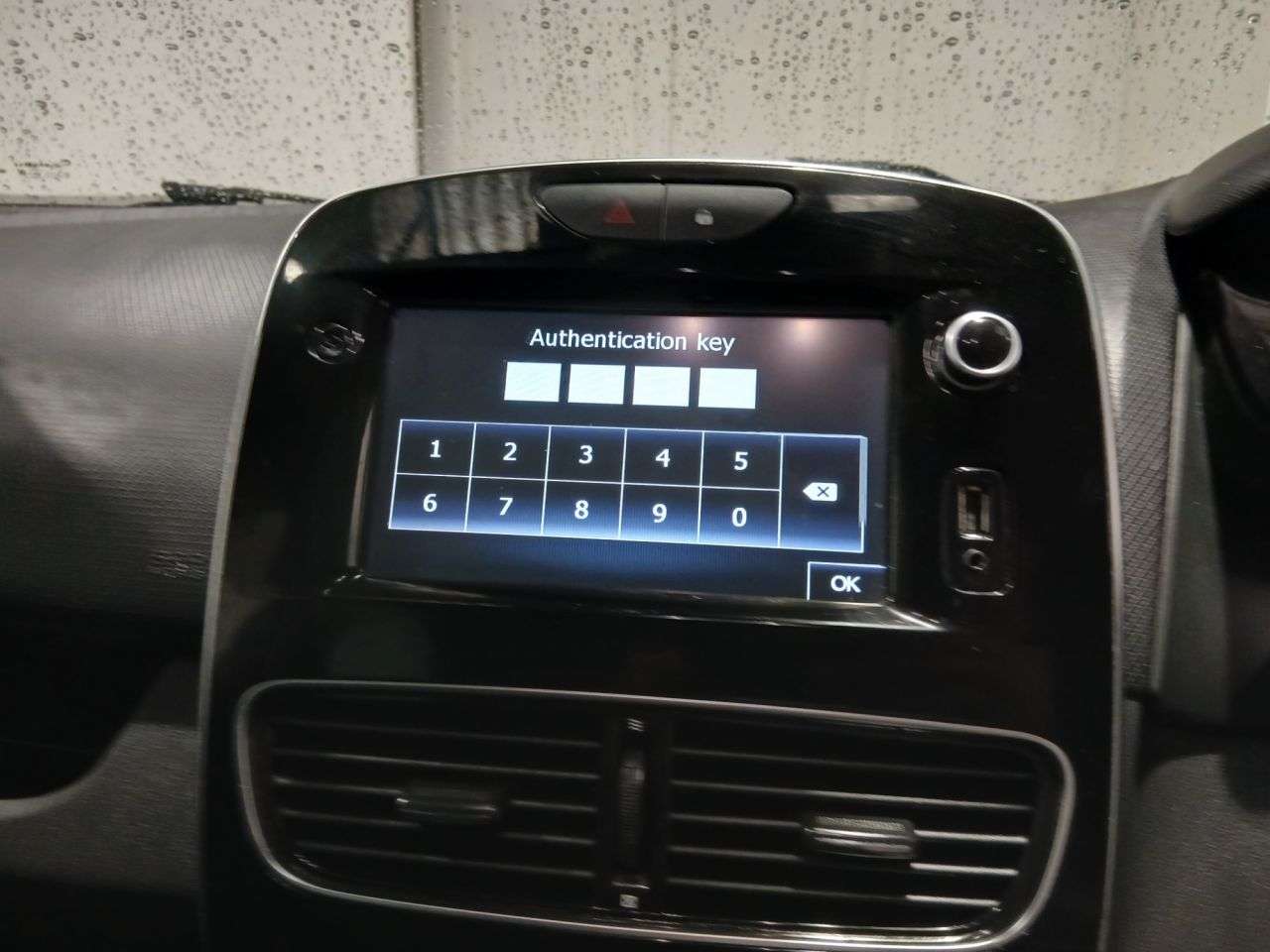2018 RENAULT CLIO 2018 RENAULT CLIO