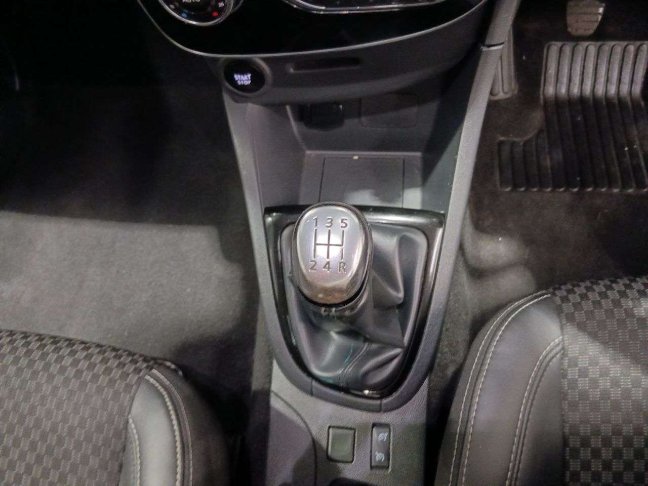 2018 RENAULT CLIO 2018 RENAULT CLIO