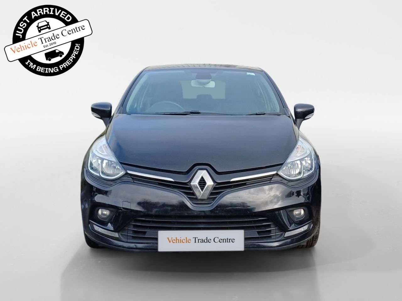 A 2018 RENAULT CLIO 1.2 16V Dynamique Nav Hatchback 5dr Petrol Manual Euro 6 (75 ps) A 2018 RENAULT CLIO 1.2 16V Dynamique Nav Hatchback 5dr Petrol Manual Euro 6 (75 ps)