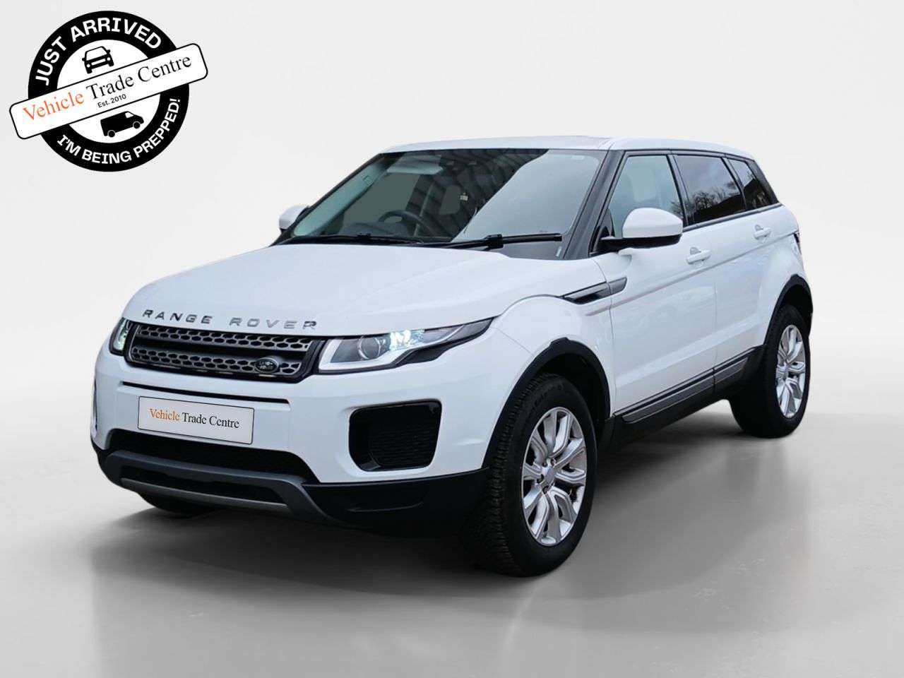 A 2018 LAND ROVER RANGE ROVER EVOQUE 2.0 eD4 SE SUV 5dr Diesel Manual FWD Euro 6 (s/s) (150 ps) A 2018 LAND ROVER RANGE ROVER EVOQUE 2.0 eD4 SE SUV 5dr Diesel Manual FWD Euro 6 (s/s) (150 ps)