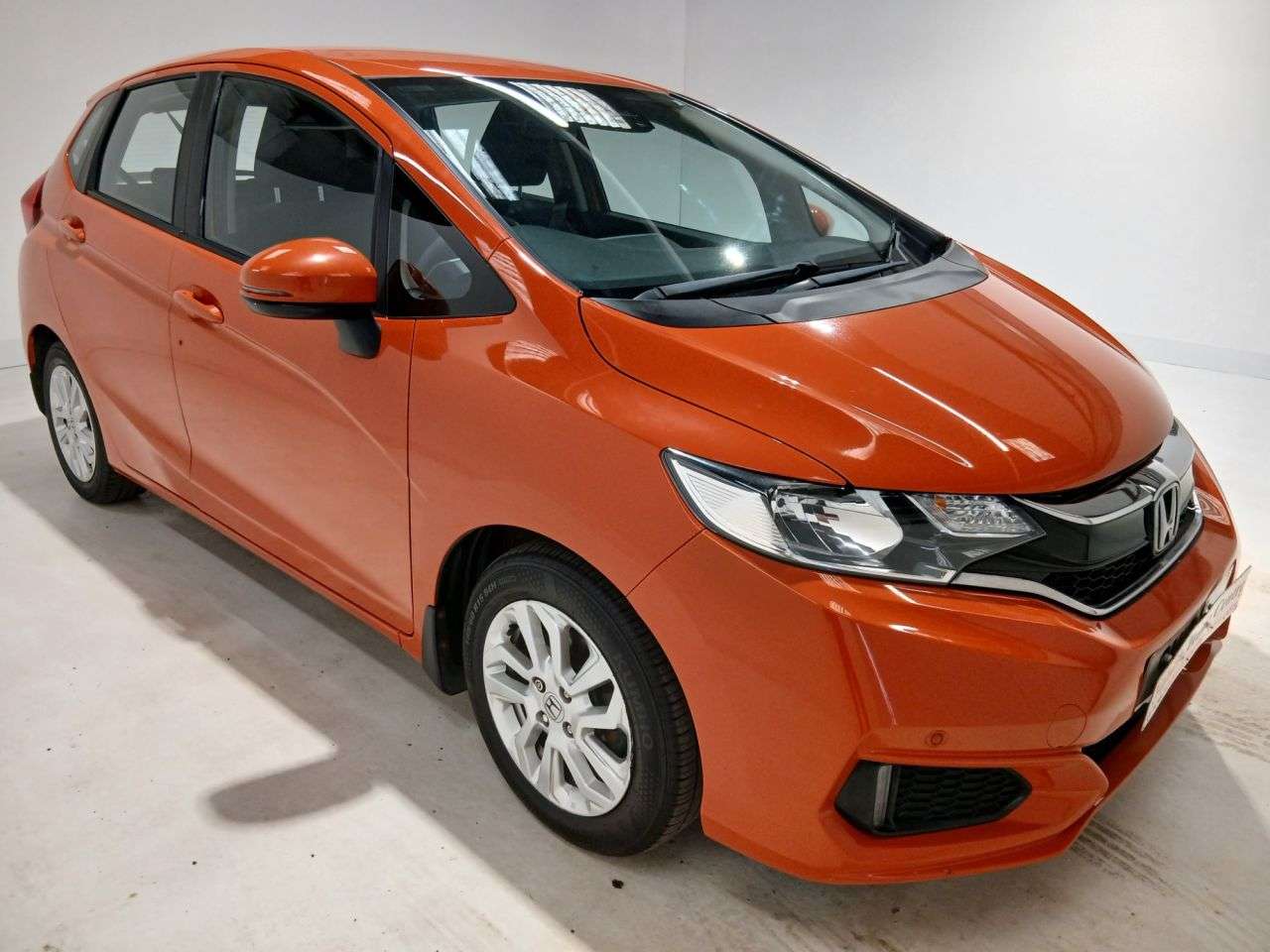 A 2018 HONDA JAZZ 1.3 i-VTEC SE Hatchback 5dr Petrol Manual Euro 6 (s/s) (102 ps) A 2018 HONDA JAZZ 1.3 i-VTEC SE Hatchback 5dr Petrol Manual Euro 6 (s/s) (102 ps)