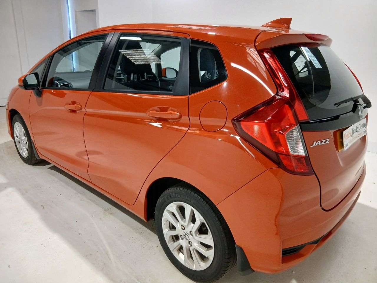 A 2018 HONDA JAZZ 1.3 i-VTEC SE Hatchback 5dr Petrol Manual Euro 6 (s/s) (102 ps) A 2018 HONDA JAZZ 1.3 i-VTEC SE Hatchback 5dr Petrol Manual Euro 6 (s/s) (102 ps)