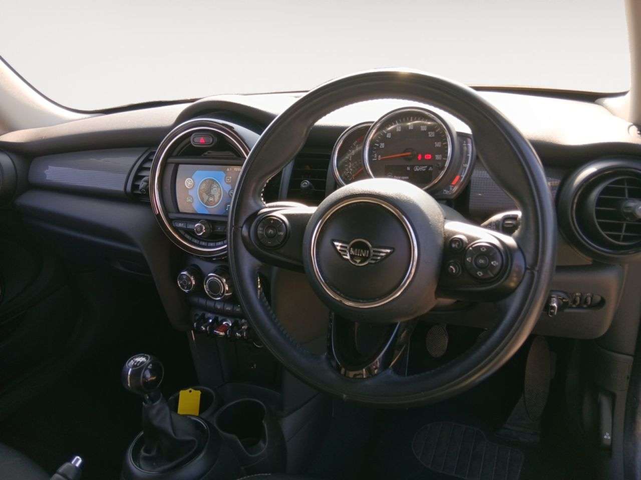 A 2018 MINI HATCH 1.5 Cooper Hatchback 3dr Petrol Manual Euro 6 (s/s) (136 ps) A 2018 MINI HATCH 1.5 Cooper Hatchback 3dr Petrol Manual Euro 6 (s/s) (136 ps)