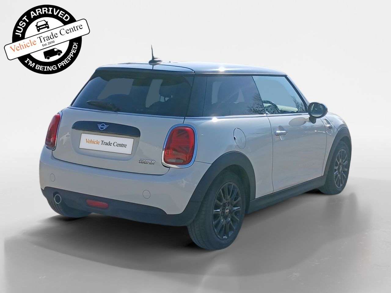 A 2018 MINI HATCH 1.5 Cooper Hatchback 3dr Petrol Manual Euro 6 (s/s) (136 ps) A 2018 MINI HATCH 1.5 Cooper Hatchback 3dr Petrol Manual Euro 6 (s/s) (136 ps)