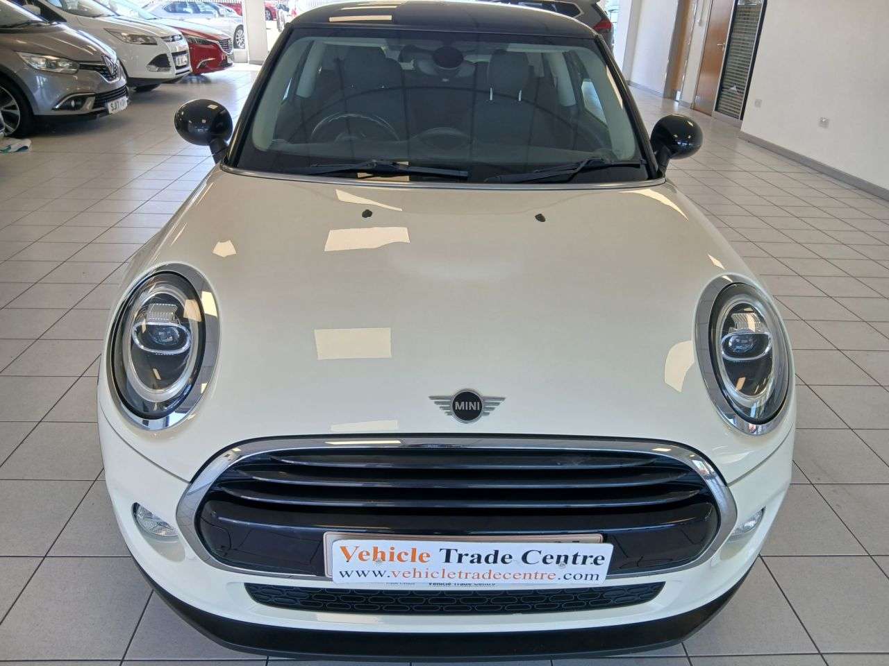 A 2018 MINI HATCH 1.5 Cooper Hatchback 3dr Petrol Manual Euro 6 (s/s) (136 ps) A 2018 MINI HATCH 1.5 Cooper Hatchback 3dr Petrol Manual Euro 6 (s/s) (136 ps)