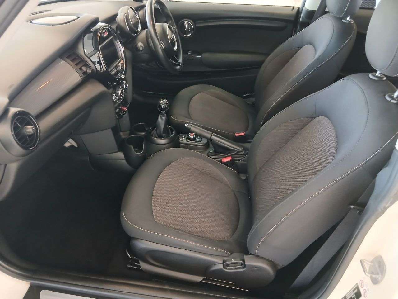 2018 MINI HATCH 2018 MINI HATCH