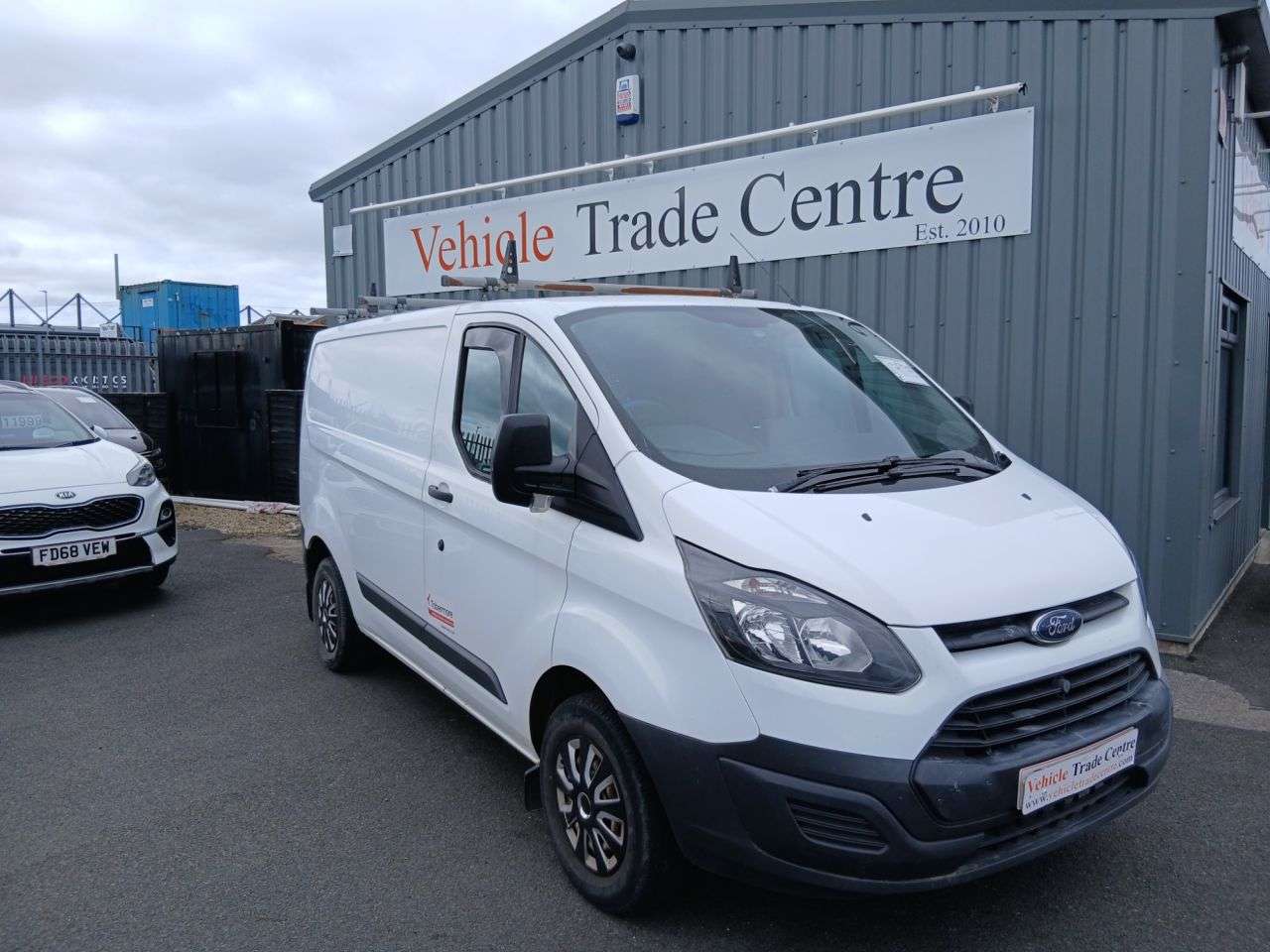 A 2016 FORD TRANSIT CUSTOM 2.2 TDCi 270 ECOnetic Panel Van 5dr Diesel Manual L1 H1 (162 g/km, 98 bhp) A 2016 FORD TRANSIT CUSTOM 2.2 TDCi 270 ECOnetic Panel Van 5dr Diesel Manual L1 H1 (162 g/km, 98 bhp)