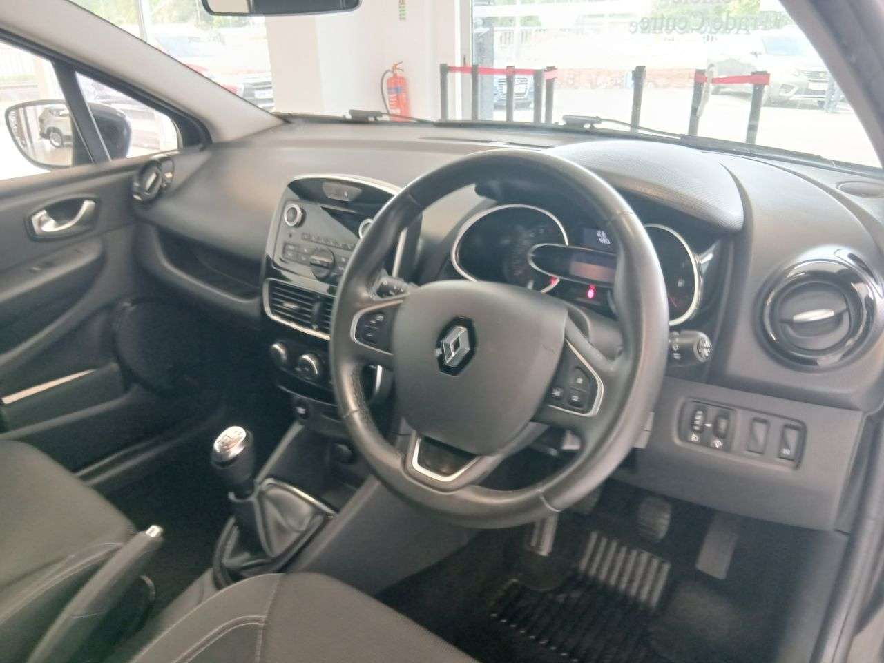 2018 RENAULT CLIO 2018 RENAULT CLIO