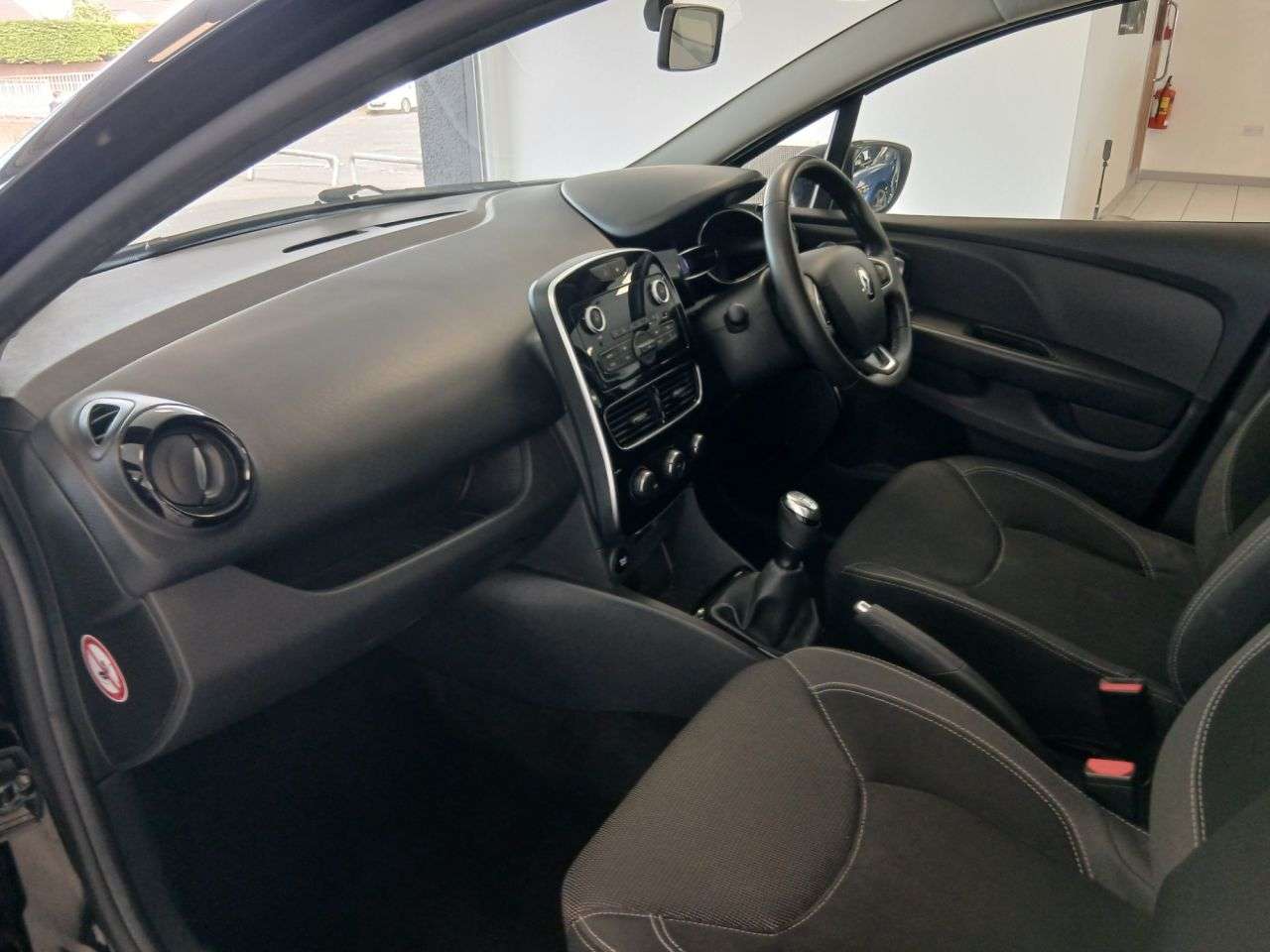 2018 RENAULT CLIO 2018 RENAULT CLIO