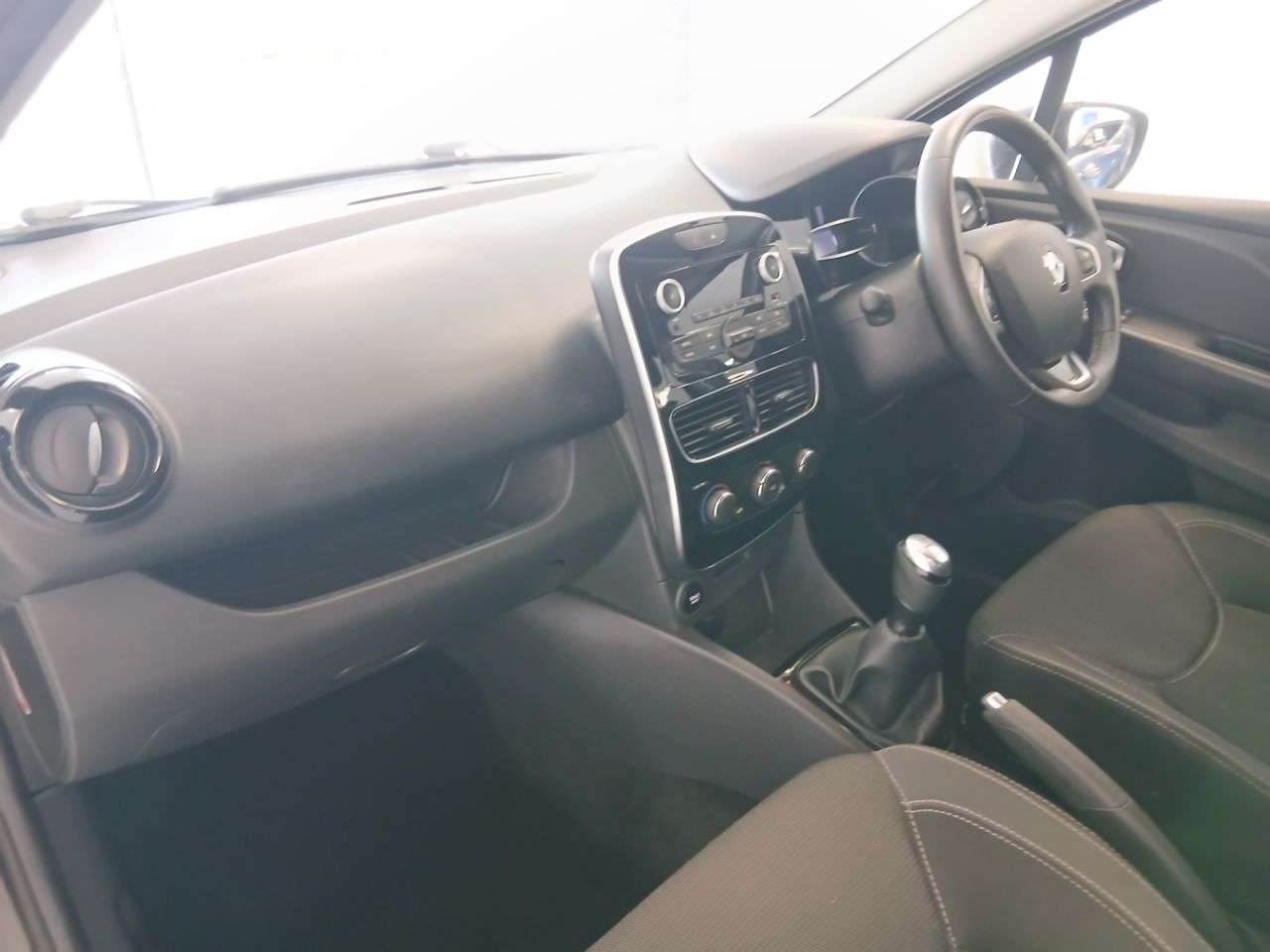 2018 RENAULT CLIO 2018 RENAULT CLIO