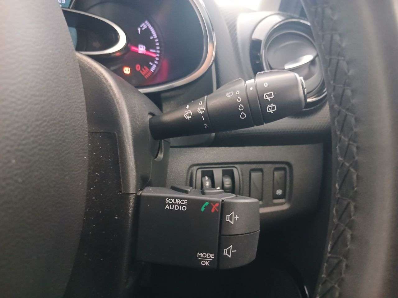 2018 RENAULT CLIO 2018 RENAULT CLIO