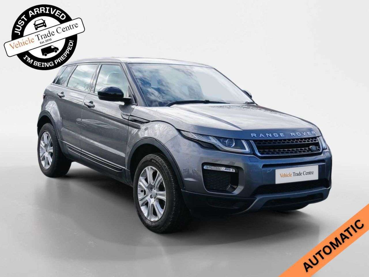 A 2018 LAND ROVER RANGE ROVER EVOQUE 2.0 TD4 SE Tech SUV 5dr Diesel Auto 4WD Euro 6 (s/s) (180 ps) A 2018 LAND ROVER RANGE ROVER EVOQUE 2.0 TD4 SE Tech SUV 5dr Diesel Auto 4WD Euro 6 (s/s) (180 ps)