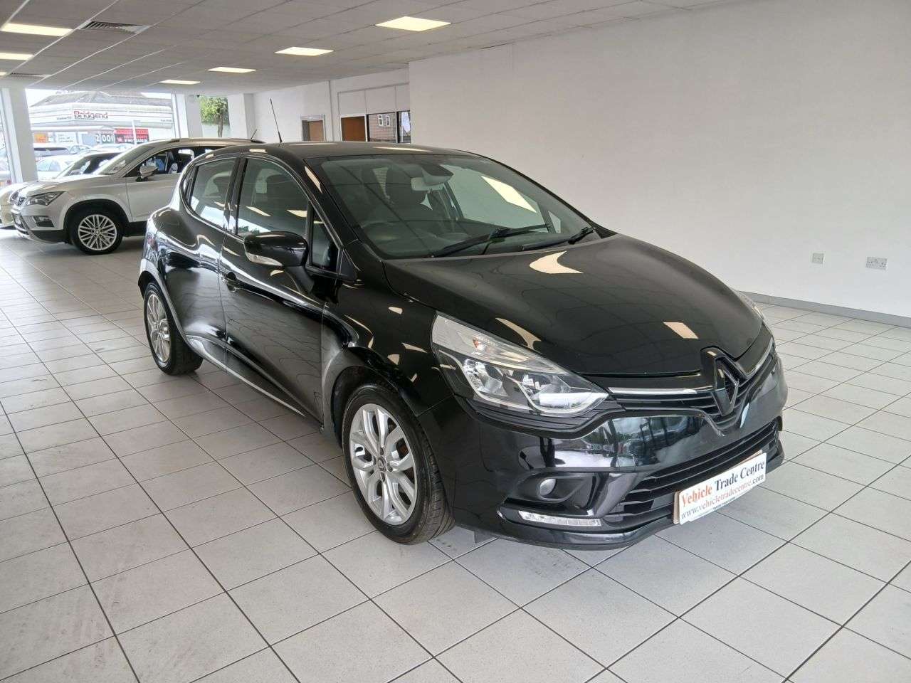 A 2018 RENAULT CLIO DYNAMIQUE NAV TCE A 2018 RENAULT CLIO DYNAMIQUE NAV TCE