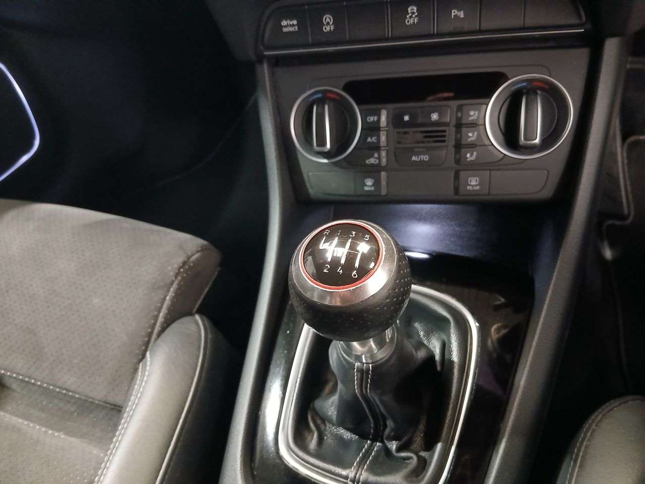 2018 AUDI Q3 2018 AUDI Q3