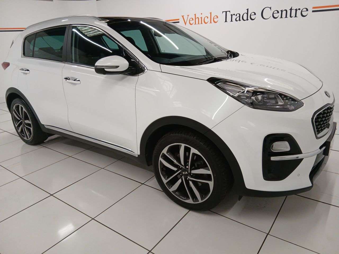 A 2018 KIA SPORTAGE 1.6 CRDi 4 SUV 5dr Diesel Manual Euro 6 (s/s) (134 bhp) A 2018 KIA SPORTAGE 1.6 CRDi 4 SUV 5dr Diesel Manual Euro 6 (s/s) (134 bhp)