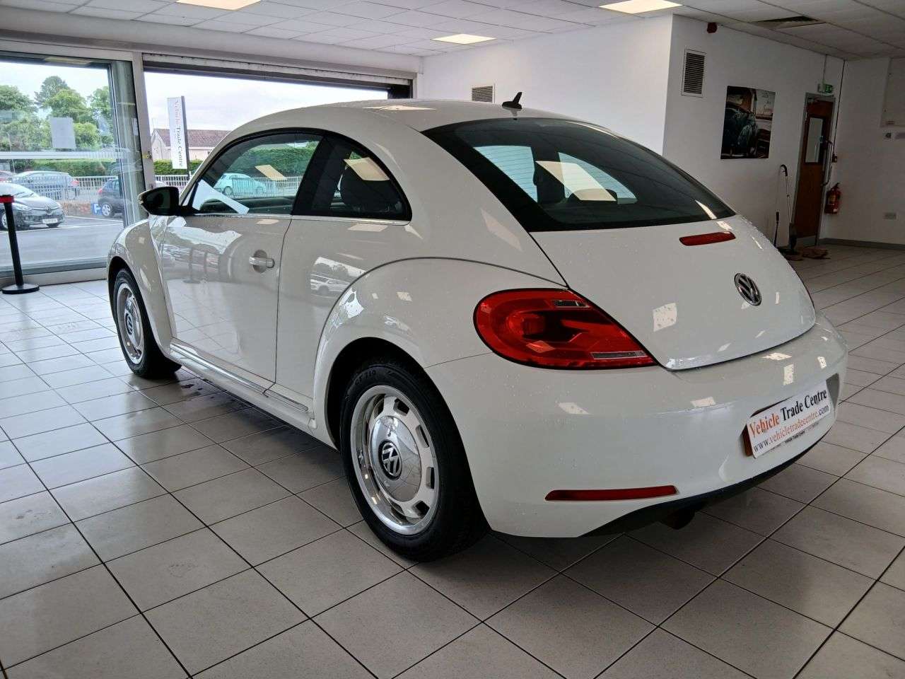 A 2014 VOLKSWAGEN BEETLE 1.2 TSI Design Hatchback 3dr Petrol Manual 6Spd Euro 5 (105 ps) A 2014 VOLKSWAGEN BEETLE 1.2 TSI Design Hatchback 3dr Petrol Manual 6Spd Euro 5 (105 ps)