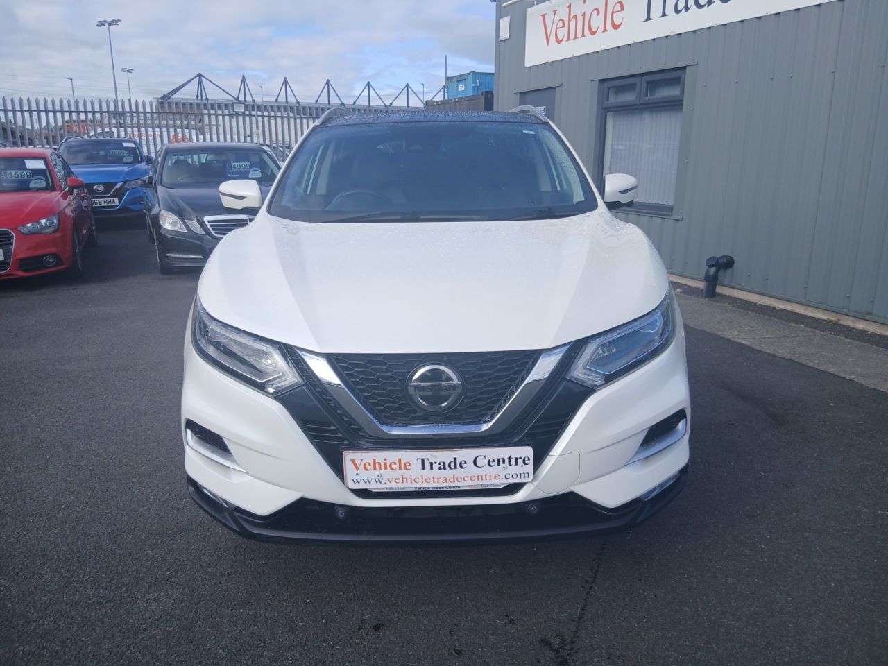 A 2018 NISSAN QASHQAI 1.5 dCi Tekna SUV 5dr Diesel Manual Euro 6 (s/s) (110 ps) A 2018 NISSAN QASHQAI 1.5 dCi Tekna SUV 5dr Diesel Manual Euro 6 (s/s) (110 ps)