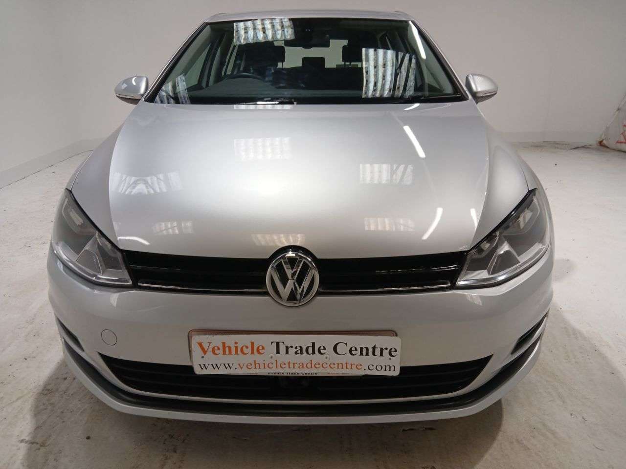 A 2013 VOLKSWAGEN GOLF 1.6 TDI BlueMotion Tech SE Hatchback 5dr Diesel Manual Euro 5 (s/s) (105 ps A 2013 VOLKSWAGEN GOLF 1.6 TDI BlueMotion Tech SE Hatchback 5dr Diesel Manual Euro 5 (s/s) (105 ps