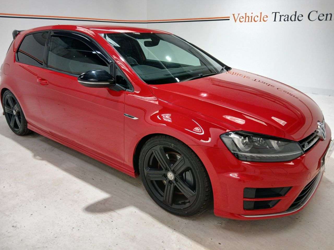 A 2016 VOLKSWAGEN GOLF 2.0 TSI BlueMotion Tech R Hatchback 3dr Petrol Manual 4Motion Euro 6 (s/s) A 2016 VOLKSWAGEN GOLF 2.0 TSI BlueMotion Tech R Hatchback 3dr Petrol Manual 4Motion Euro 6 (s/s)