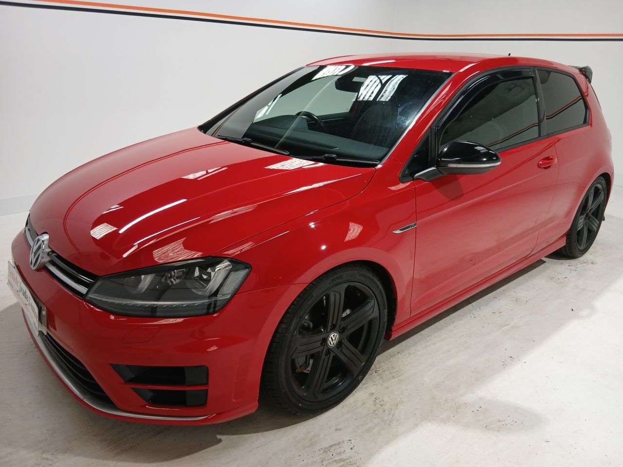 A 2016 VOLKSWAGEN GOLF 2.0 TSI BlueMotion Tech R Hatchback 3dr Petrol Manual 4Motion Euro 6 (s/s) A 2016 VOLKSWAGEN GOLF 2.0 TSI BlueMotion Tech R Hatchback 3dr Petrol Manual 4Motion Euro 6 (s/s)